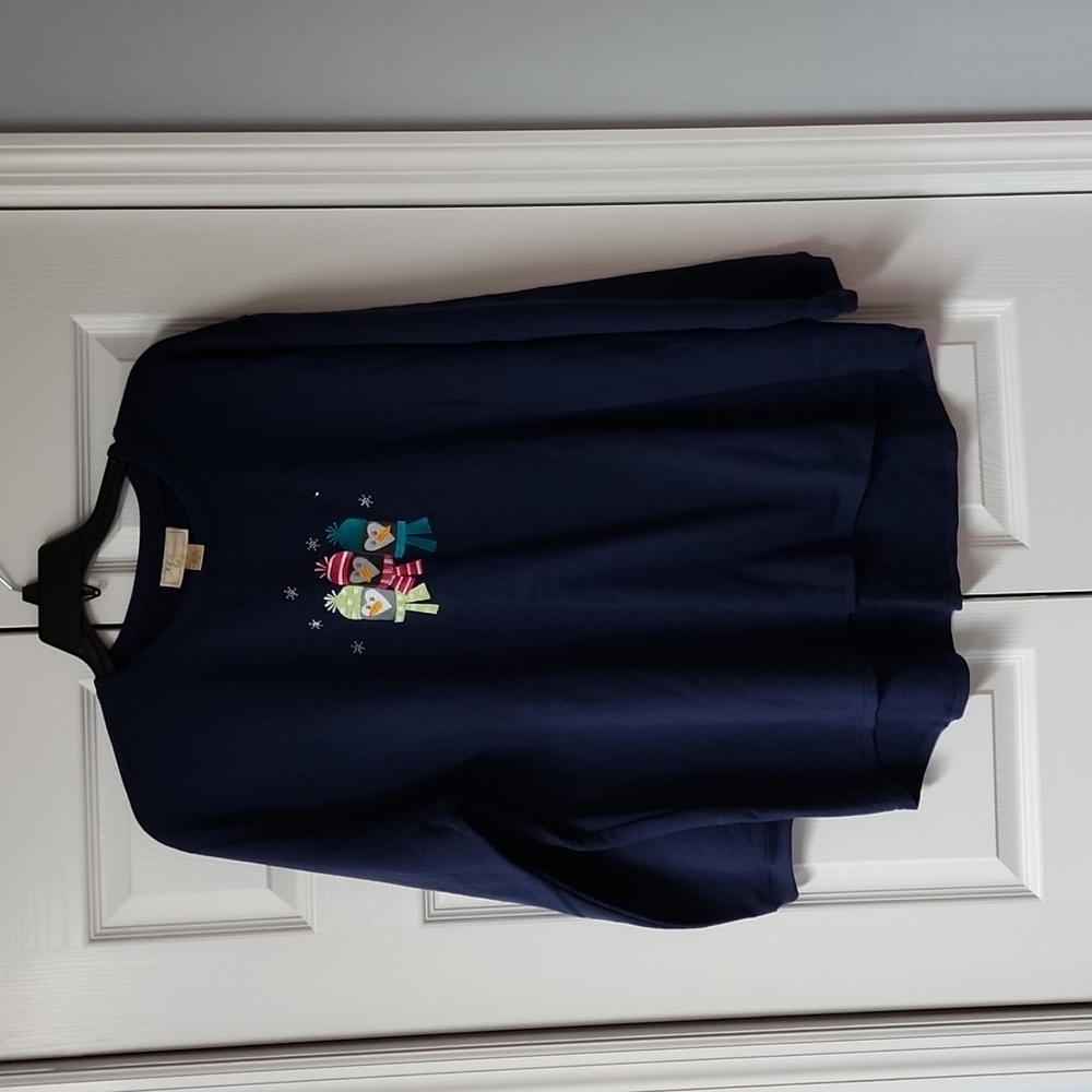 Navy blue sweatshirt high low